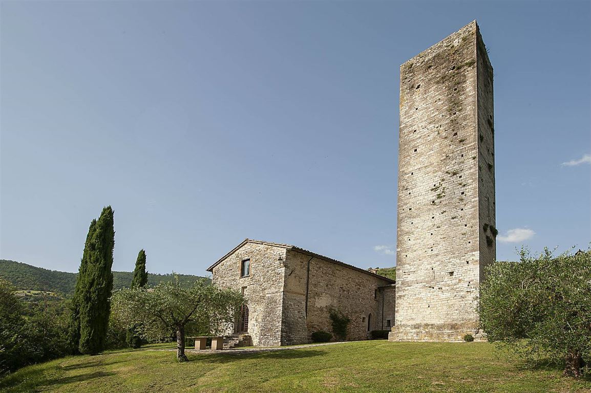 4-s576-church-and-tower